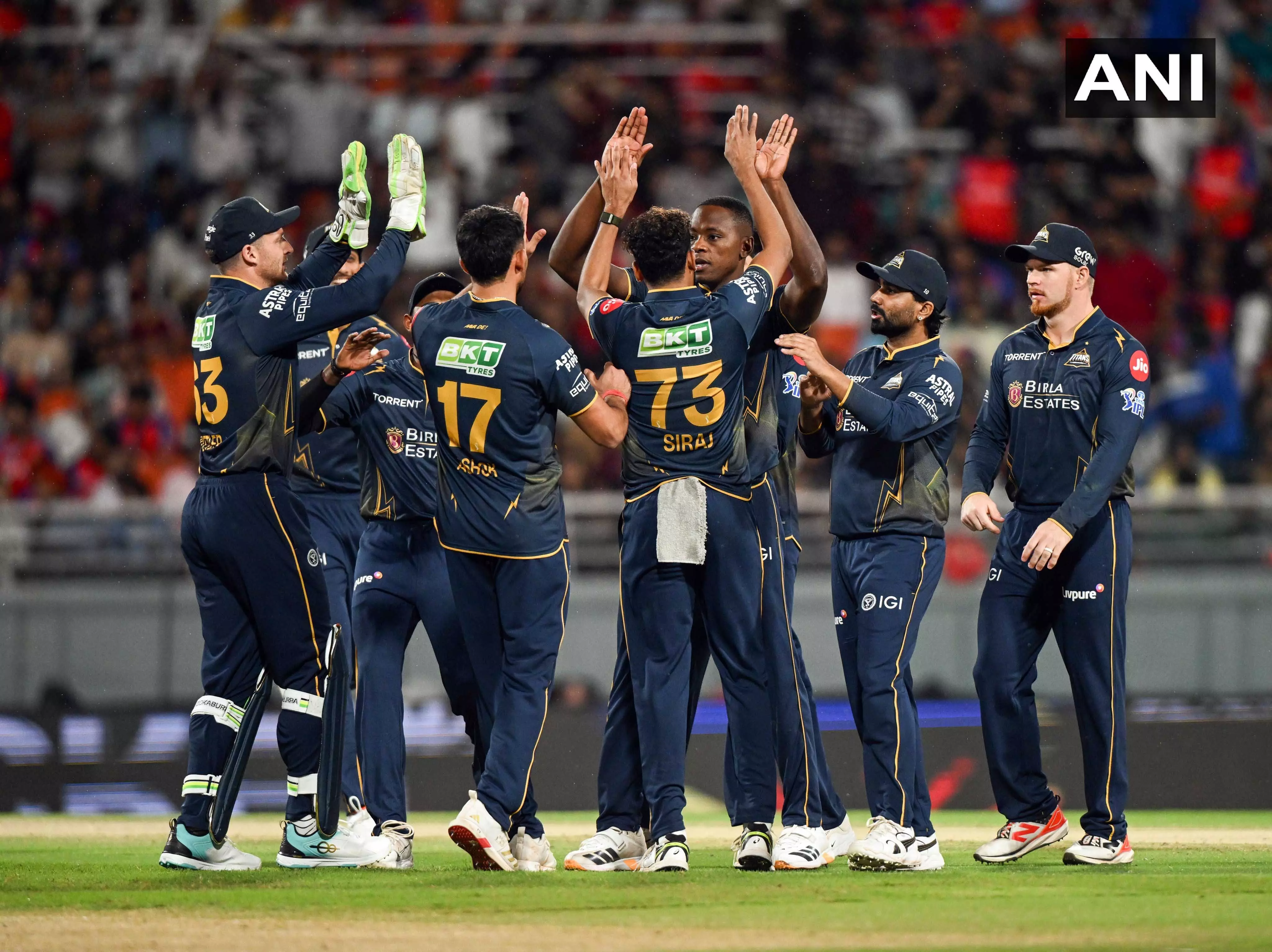 IPL2026: GT को विकेट की तलाश, PBKS जीत के करीब IPL2026: GT को विकेट की तलाश, PBKS जीत के करीब