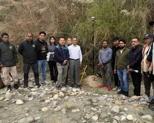 Bomdila: बाउंड्री पिलर लगाने के लिए सर्वे चल रहा Bomdila: बाउंड्री पिलर लगाने के लिए सर्वे चल रहा
