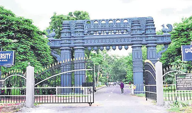 काकतीय यूनिवर्सिटी ने FY 2026–27 के लिए 331.99 करोड़ रुपये का बजट प्रपोज़ किया काकतीय यूनिवर्सिटी ने FY 2026–27 के लिए 331.99 करोड़ रुपये का बजट प्रपोज़ किया