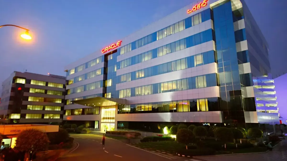 Oracle ने कोल्ड ईमेल के कारण कैंसर से पीड़ित 20 साल के कर्मचारी को नौकरी से निकाल दिया Oracle ने कोल्ड ईमेल के कारण कैंसर से पीड़ित 20 साल के कर्मचारी को नौकरी से निकाल दिया