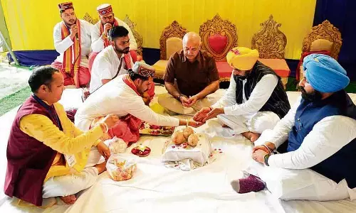 Bhagwant Mann का आरोप, अकाली दल और कांग्रेस ने पंजाब की भलाई के बजाय भाई-भतीजावाद को चुना Bhagwant Mann का आरोप, अकाली दल और कांग्रेस ने पंजाब की भलाई के बजाय भाई-भतीजावाद को चुना