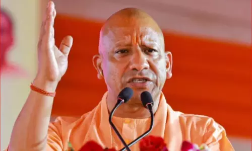Lucknow: सीएम योगी ने बारिश के चलते बचाव कार्यों को तुरंत करने के निर्देश दिए Lucknow: सीएम योगी ने बारिश के चलते बचाव कार्यों को तुरंत करने के निर्देश दिए