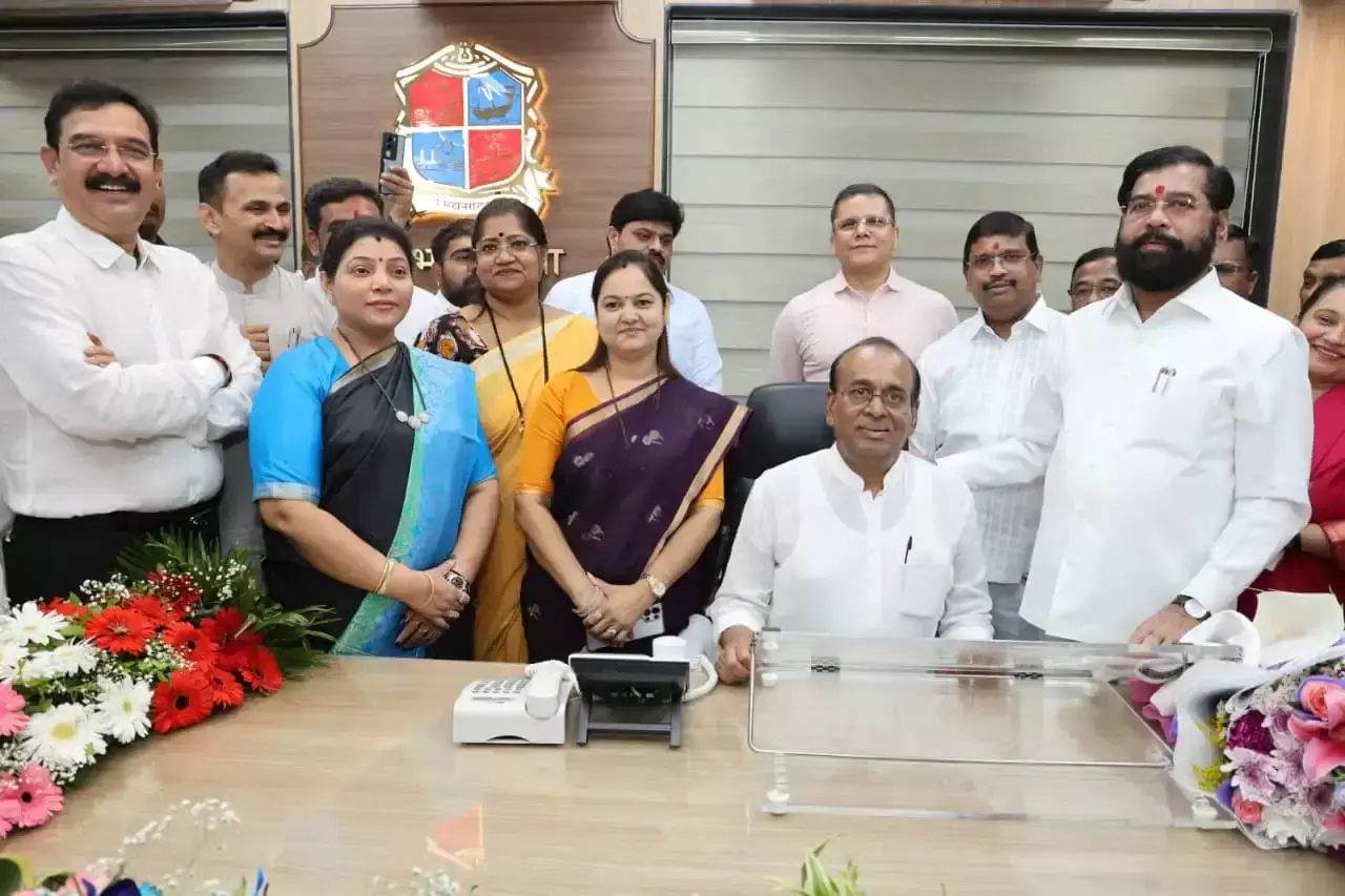Mumbai: ठाणे में पॉड टैक्सी परियोजना का शिलान्यास जल्द Mumbai: ठाणे में पॉड टैक्सी परियोजना का शिलान्यास जल्द