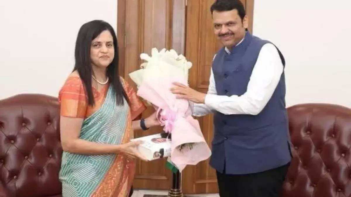 Mumbai: अश्विनी भिड़े ने मुंबई मनपा के कमिश्नर पद की शपथ ली Mumbai: अश्विनी भिड़े ने मुंबई मनपा के कमिश्नर पद की शपथ ली