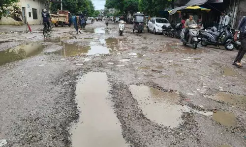 Phagwara में गड्ढों वाली सड़कों की मरम्मत की मांग