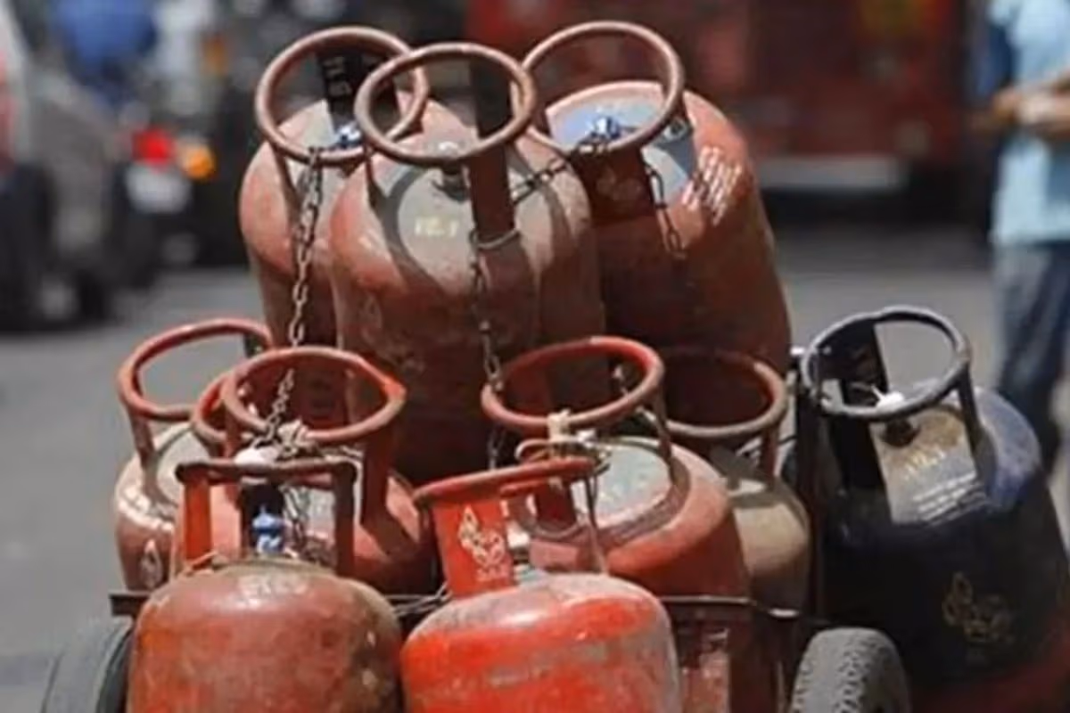 Bareilly: विवाह सीजन में गैस की किल्लत दूर करने प्रशासन की पहल