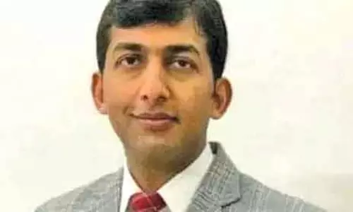 Srinagar डिव कम ने घाटी में ज़रूरी चीज़ों की उपलब्धता का जायज़ा लिया