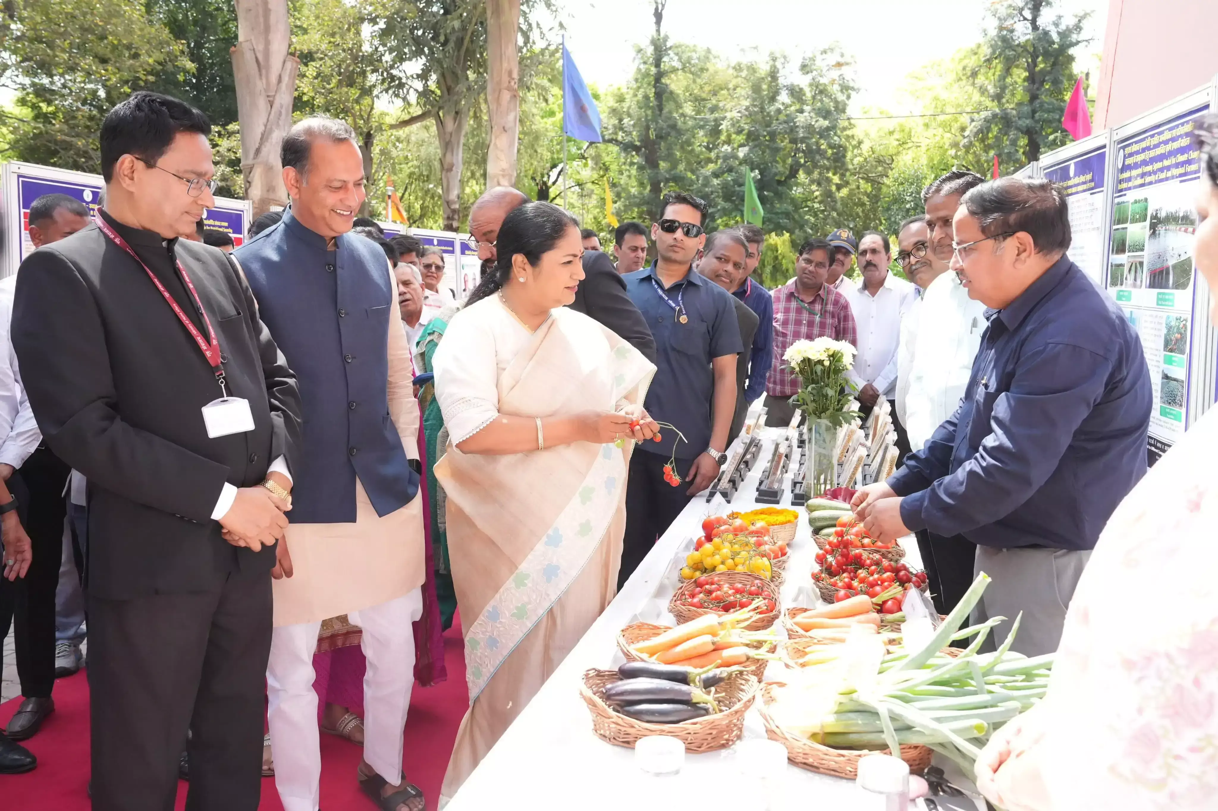 New Delhi: मुख्यमंत्री रेखा गुप्ता का बयान, ICAR की पहल से कृषि में नई संभावनाएं New Delhi: मुख्यमंत्री रेखा गुप्ता का बयान, ICAR की पहल से कृषि में नई संभावनाएं