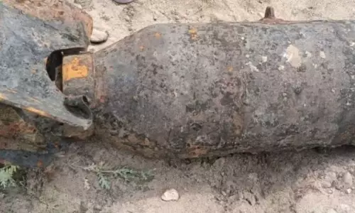 Assam: तिनसुकिया जिले में दूसरे विश्व युद्ध के समय के दो बम सुरक्षित रूप से निष्क्रिय किए Assam: तिनसुकिया जिले में दूसरे विश्व युद्ध के समय के दो बम सुरक्षित रूप से निष्क्रिय किए