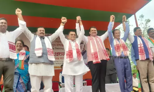 Assam Elections 2026: महाराष्ट्र के सीएम देवेंद्र फडणवीस ने डिब्रूगढ़ में प्रचार किया