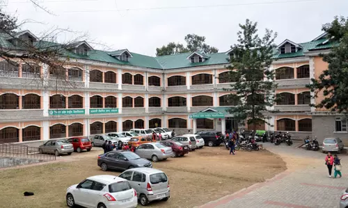 Dharamshala: इंजीनियरिंग कोर्स में दाखिले के लिए तैयारी तेज Dharamshala: इंजीनियरिंग कोर्स में दाखिले के लिए तैयारी तेज