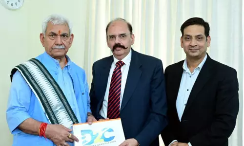 Dr. Aleem, एडवोकेट अमित ने एलजी से मुलाकात की Dr. Aleem, एडवोकेट अमित ने एलजी से मुलाकात की