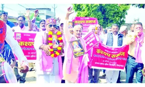 JAMMU: कश्यप समाज ने शोभा यात्रा निकाली