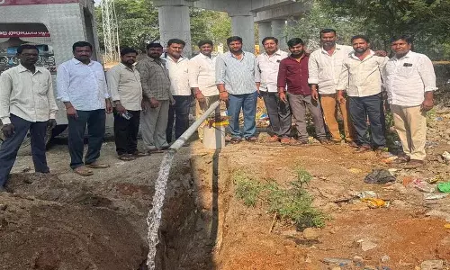 Bibinagar GP ने पानी की समस्या को हल करने के लिए बोरहोल लगाया Bibinagar GP ने पानी की समस्या को हल करने के लिए बोरहोल लगाया