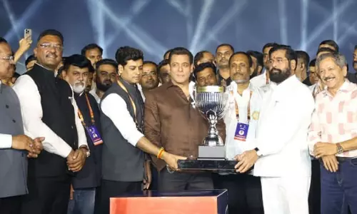 प्रेसिडेंट कप इंडिया 2026: सलमान खान, डिप्टी CM ने ठाणे में टूर्नामेंट का उद्घाटन किय प्रेसिडेंट कप इंडिया 2026: सलमान खान, डिप्टी CM ने ठाणे में टूर्नामेंट का उद्घाटन किय
