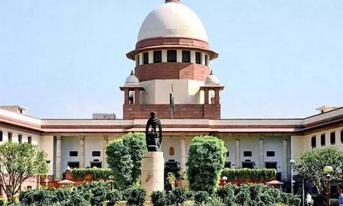 सुप्रीम कोर्ट ने MP हाई कोर्ट को ASI वीडियोग्राफी जांच के लिए कहा सुप्रीम कोर्ट ने MP हाई कोर्ट को ASI वीडियोग्राफी जांच के लिए कहा