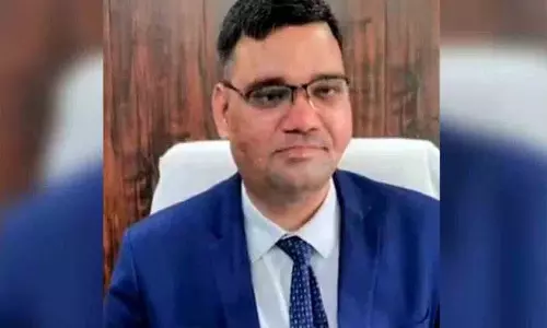 नौकरी से निकाले गए IAS officer ने काम की कमी और साइडलाइन किए जाने का हवाला देते हुए इस्तीफा दे दिया नौकरी से निकाले गए IAS officer ने काम की कमी और साइडलाइन किए जाने का हवाला देते हुए इस्तीफा दे दिया