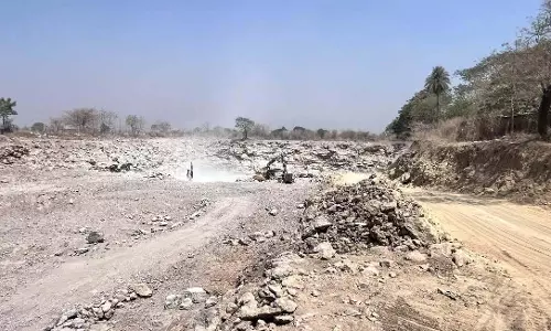 आरंग में अवैध खनन पर बड़ी कार्रवाई, 4 क्रशर प्लांट सील आरंग में अवैध खनन पर बड़ी कार्रवाई, 4 क्रशर प्लांट सील