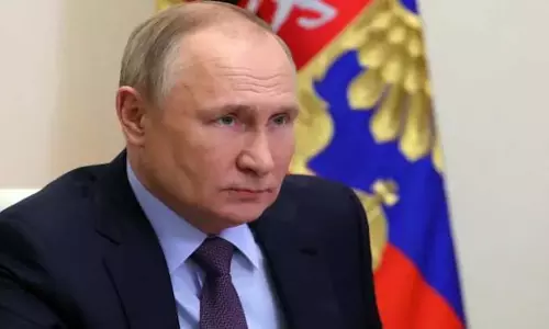 Putin ने इंटरनेट पर कंट्रोल कड़ा किया; रुकावटों से रूस में लाखों लोग प्रभावित हुए Putin ने इंटरनेट पर कंट्रोल कड़ा किया; रुकावटों से रूस में लाखों लोग प्रभावित हुए