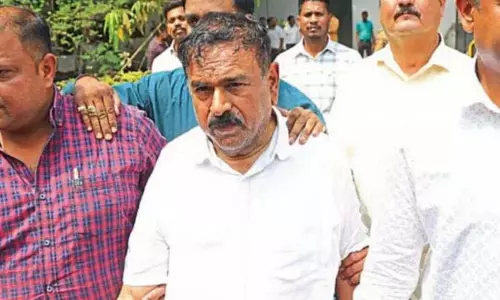 Bhondubaba case: अशोक खराट पर नार्को टेस्ट की मांग Bhondubaba case: अशोक खराट पर नार्को टेस्ट की मांग