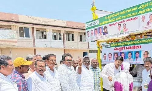 CREDAI के तत्वावधान में आरटीसी यात्रियों को छाछ वितरित CREDAI के तत्वावधान में आरटीसी यात्रियों को छाछ वितरित