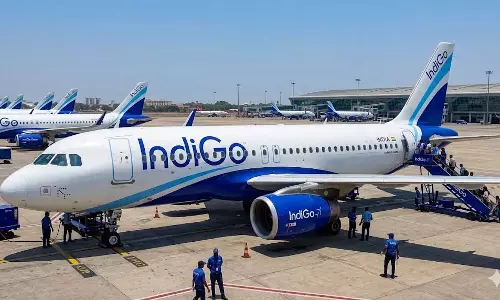 फ्लाइट यात्रियों को झटका! IndiGo ने फ्यूल चार्ज में किया बदलाव फ्लाइट यात्रियों को झटका! IndiGo ने फ्यूल चार्ज में किया बदलाव