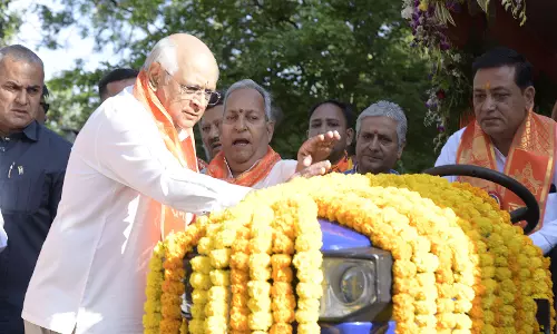 गुजरात के CM भूपेन्द्र पटेल ने अहमदाबाद में भव्य भगवान हनुमान शोभा यात्रा को हरी झंडी दिखाई