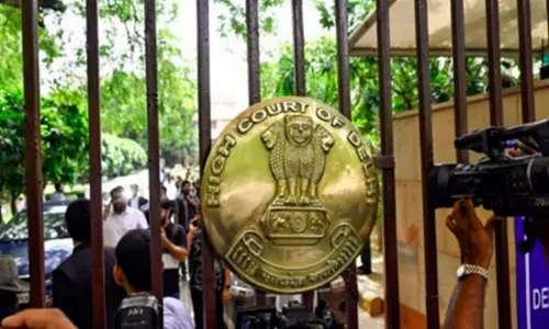 दिल्ली HC ने रेलवे स्टेशनों पर बच्चों की तस्करी के आरोपों वाली PIL पर जवाब मांगा