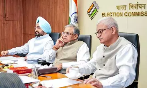 असम, केरल और पुडुचेरी में चुनाव आयोग ने केंद्रीय पर्यवेक्षकों के साथ की बैठक