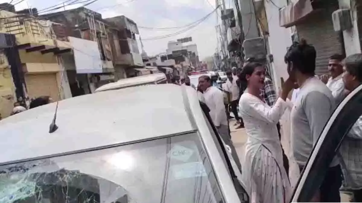 3 किन्नर घायल, वर्चस्व की लड़ाई में मारपीट 3 किन्नर घायल, वर्चस्व की लड़ाई में मारपीट