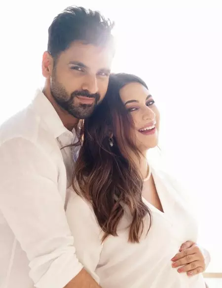 जन्म से पहले ही बन जाता है मां और बच्चे का रिश्ता, दिव्यांका त्रिपाठी ने शेयर किया गर्भावस्था का अनोखा एहसास जन्म से पहले ही बन जाता है मां और बच्चे का रिश्ता, दिव्यांका त्रिपाठी ने शेयर किया गर्भावस्था का अनोखा एहसास