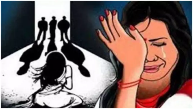 नौकरी का झांसा देकर महिला से सामूहिक दुष्कर्म, तीन गिरफ्तार नौकरी का झांसा देकर महिला से सामूहिक दुष्कर्म, तीन गिरफ्तार
