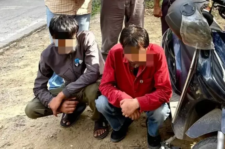 Nahan: नाहन में 6.68 ग्राम चिट्टा बरामद, दो युवक गिरफ्तार Nahan: नाहन में 6.68 ग्राम चिट्टा बरामद, दो युवक गिरफ्तार