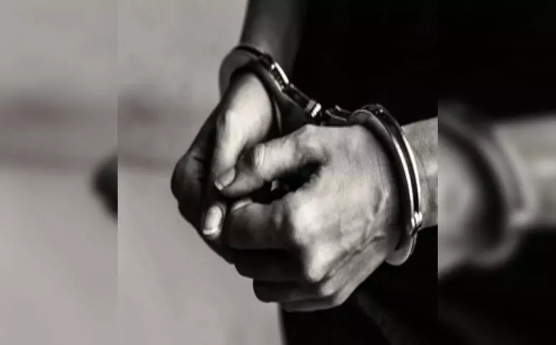 वाहन चोर गिरफ्तार, पिस्तौल और 5 चोरी की बाइक बरामद, 3 मामले सुलझे वाहन चोर गिरफ्तार, पिस्तौल और 5 चोरी की बाइक बरामद, 3 मामले सुलझे