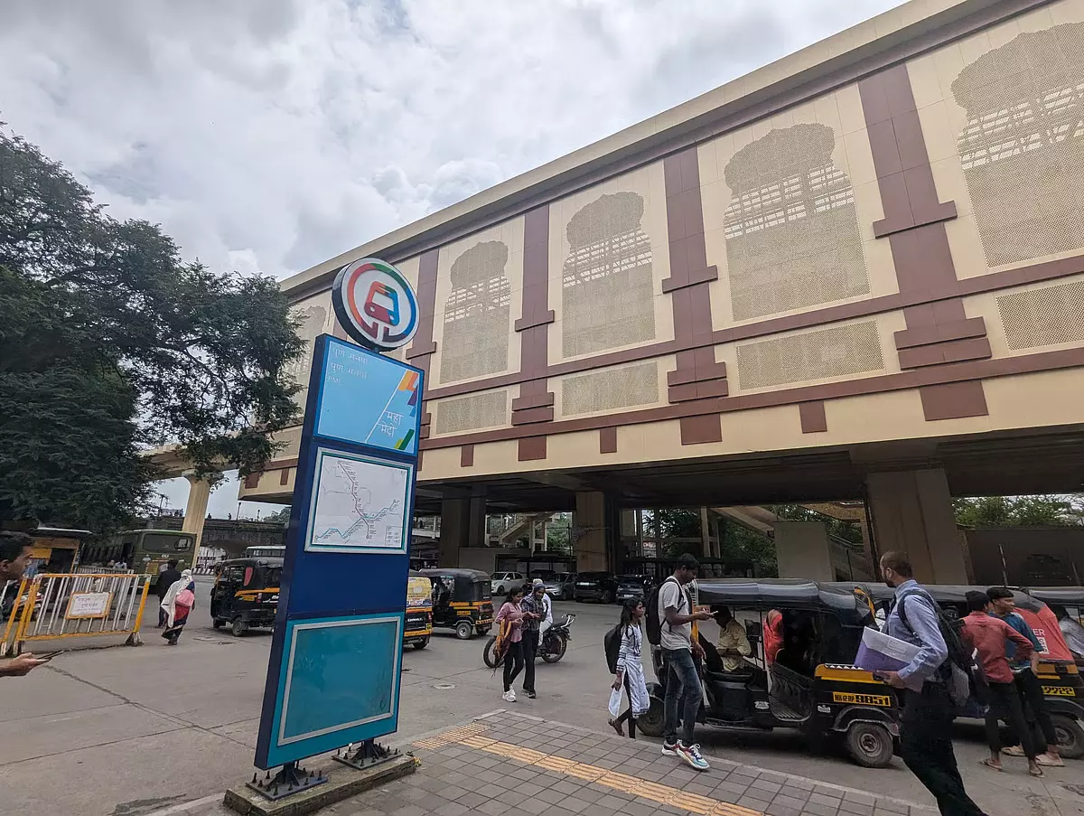 Pune मेट्रो ने मार्च 2026 में ₹8.96 करोड़ का रेवेन्यू रिकॉर्ड किया; यात्रियों की संख्या 57.69 लाख के पार Pune मेट्रो ने मार्च 2026 में ₹8.96 करोड़ का रेवेन्यू रिकॉर्ड किया; यात्रियों की संख्या 57.69 लाख के पार