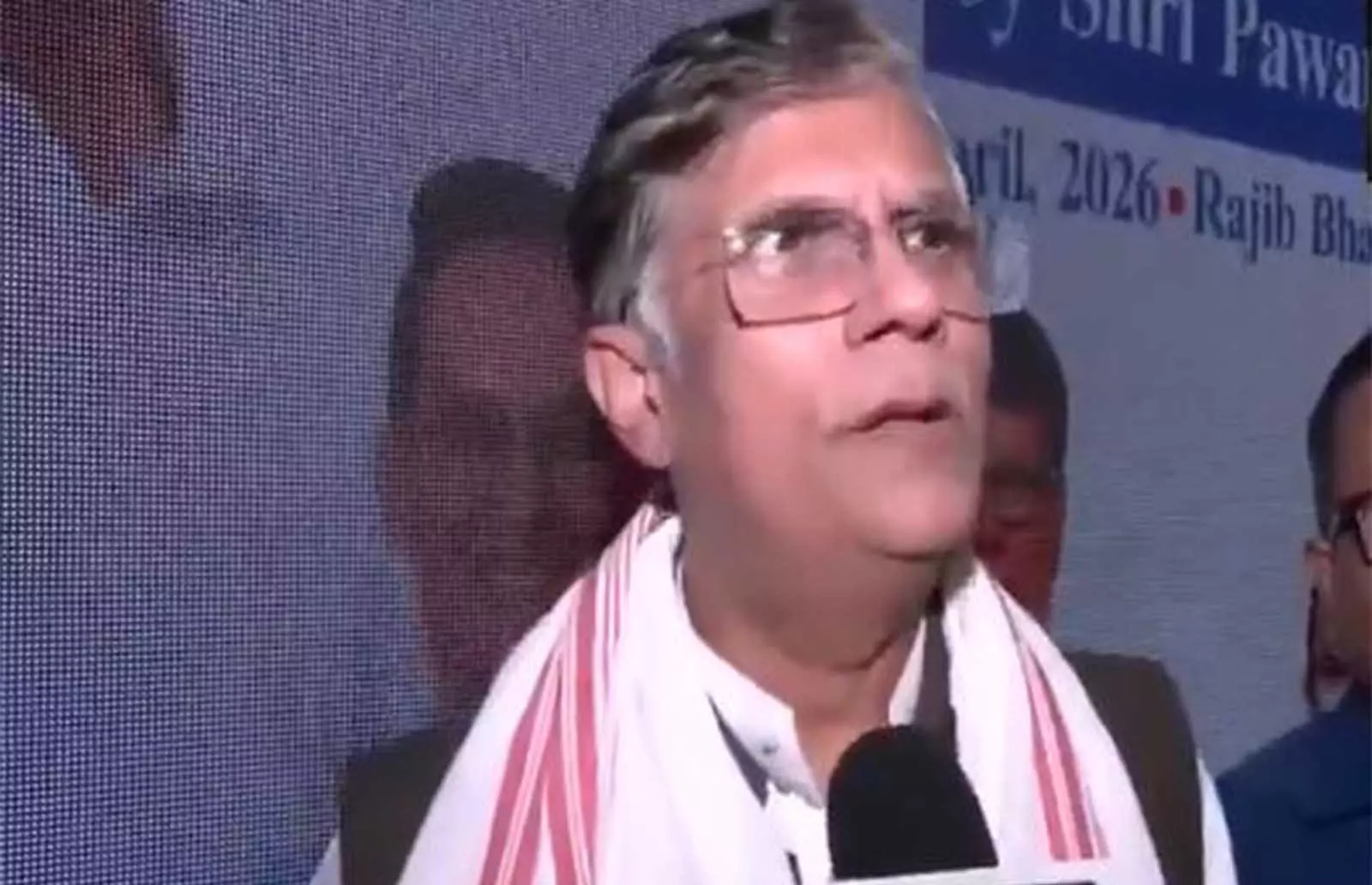 पवन खेड़ा ने UCC वादों पर सवाल उठाए पवन खेड़ा ने UCC वादों पर सवाल उठाए