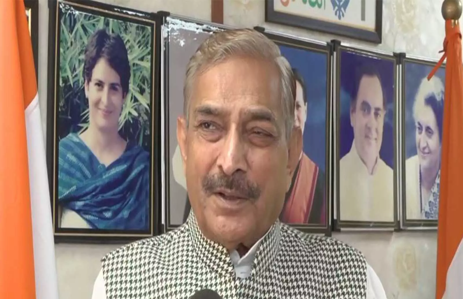 LPG कीमत बढ़ोतरी पर कांग्रेस ने PM से जवाब मांगा LPG कीमत बढ़ोतरी पर कांग्रेस ने PM से जवाब मांगा