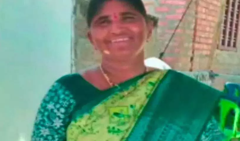 Mosangi में विवाहित महिला ने खुद को आग लगाकर आत्महत्या कर ली Mosangi में विवाहित महिला ने खुद को आग लगाकर आत्महत्या कर ली
