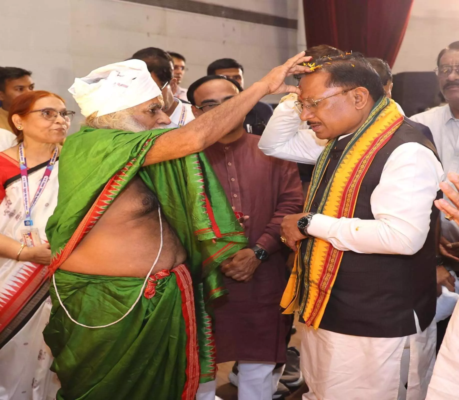 CM साय ने रायगढ़ के राजापारा स्थित भगवान जगन्नाथ मंदिर में की पूजा-अर्चना CM साय ने रायगढ़ के राजापारा स्थित भगवान जगन्नाथ मंदिर में की पूजा-अर्चना