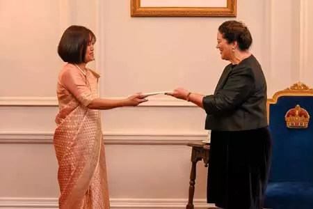 न्यूजीलैंड में भारत की उच्चायुक्त मुआनपुई सैयावी ने गवर्नर-जनरल को परिचय पत्र सौंपा न्यूजीलैंड में भारत की उच्चायुक्त मुआनपुई सैयावी ने गवर्नर-जनरल को परिचय पत्र सौंपा