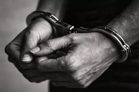 ओडिशा विजिलेंस ने भ्रष्टाचार के मामले में सरकारी अधिकारी को किया गिरफ्तार ओडिशा विजिलेंस ने भ्रष्टाचार के मामले में सरकारी अधिकारी को किया गिरफ्तार