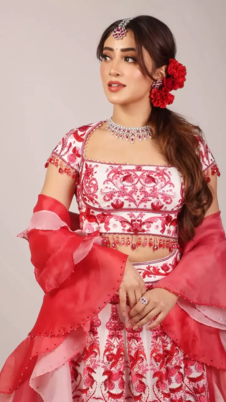 शिवांगी जोशी का कातिलाना अंदाज