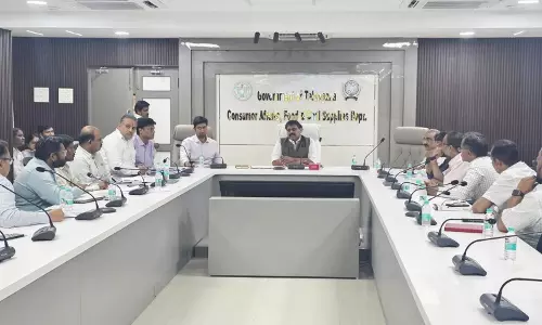 तेलंगाना में ऑटो LPG की कमी: सरकार ने प्राइवेट कंपनियों को सप्लाई बढ़ाने का निर्देश दिया तेलंगाना में ऑटो LPG की कमी: सरकार ने प्राइवेट कंपनियों को सप्लाई बढ़ाने का निर्देश दिया