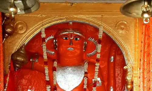 रायपुर के हनुमान मंदिरों में उमड़ी भीड़