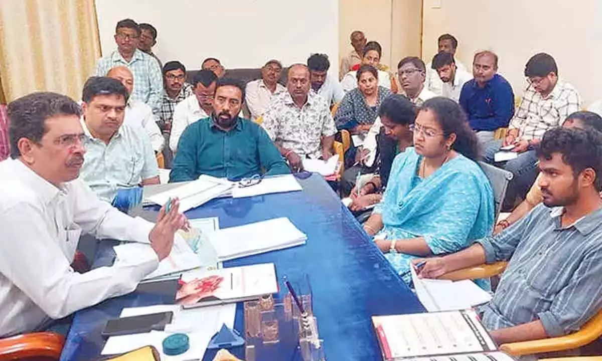 DMHO ने एड्स नियंत्रण कार्यक्रम की समीक्षा की DMHO ने एड्स नियंत्रण कार्यक्रम की समीक्षा की