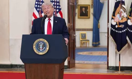 अभी डील करें या बड़े हमले झेलें: Trump ने Iran को दी नई चेतावनी अभी डील करें या बड़े हमले झेलें: Trump ने Iran को दी नई चेतावनी