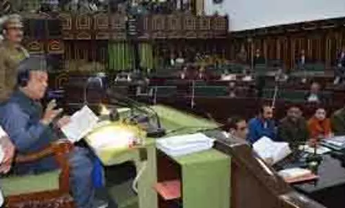 Jammu ब्यूरोक्रेट्स की गैरमौजूदगी पर विधानसभा में विरोध प्रदर्शन