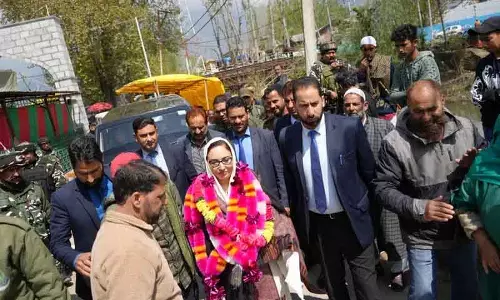 Srinagar हमारे आध्यात्मिक केंद्र सद्भाव और पवित्रता के प्रतीक हैं: डॉ. दरख्शां