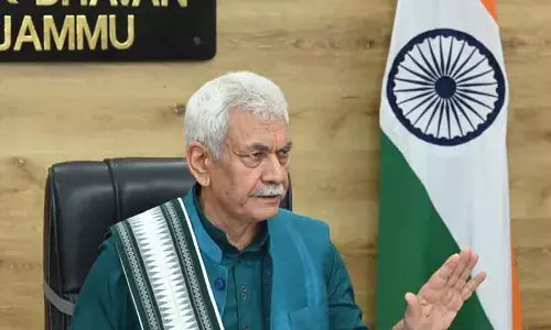 एलजी ने J&K में नशीली दवाओं के खिलाफ ‘जीरो टॉलरेंस’ नीति अपनाने का आह्वान किया एलजी ने J&K में नशीली दवाओं के खिलाफ ‘जीरो टॉलरेंस’ नीति अपनाने का आह्वान किया