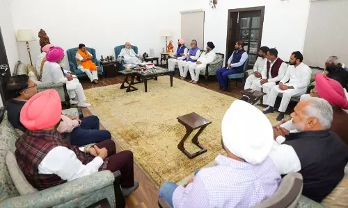 Ferozepur: प्रतिनिधिमंडल ने राणा सोढ़ी के नेतृत्व में सौंपा ज्ञापन Ferozepur: प्रतिनिधिमंडल ने राणा सोढ़ी के नेतृत्व में सौंपा ज्ञापन